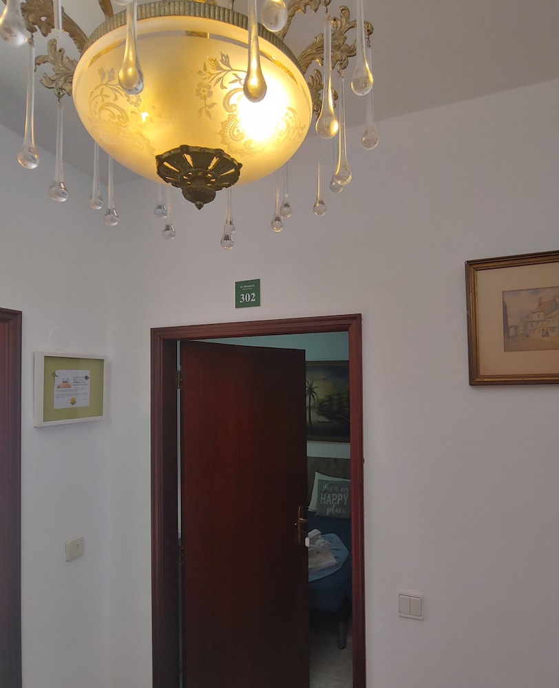 Traditional Apartment, 1 Bedroom, Kitchenette, Slope Side photo 2