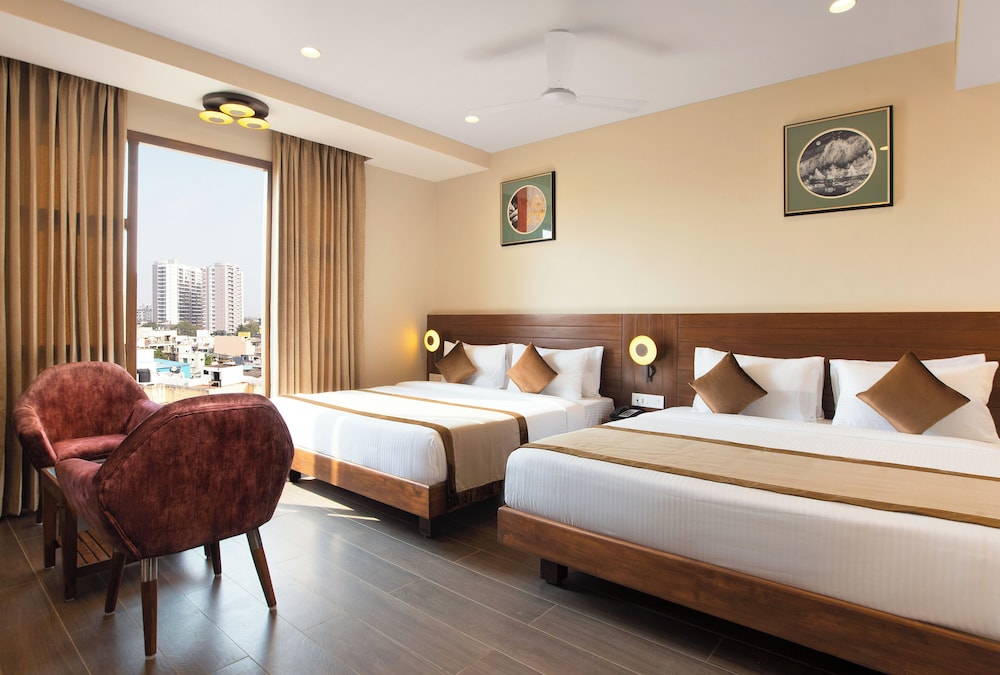 Quadruple Room, Non Smoking, Private Bathroom
