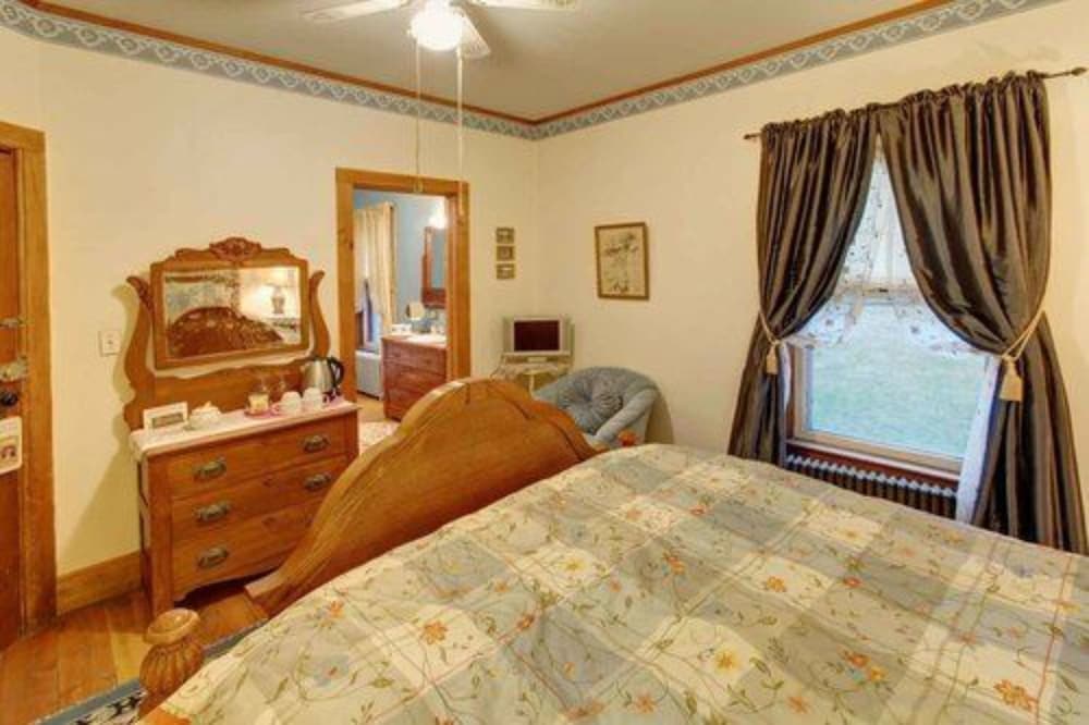 Birch Room photo 3