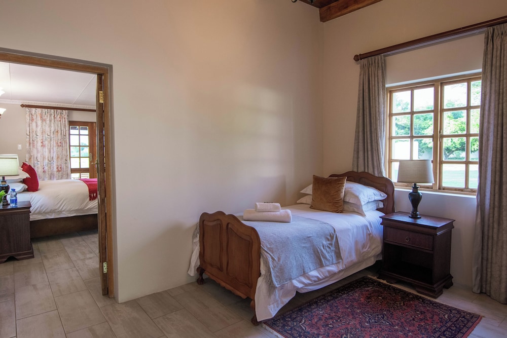 Family Room, 2 Bedrooms, Annex Building photo 2