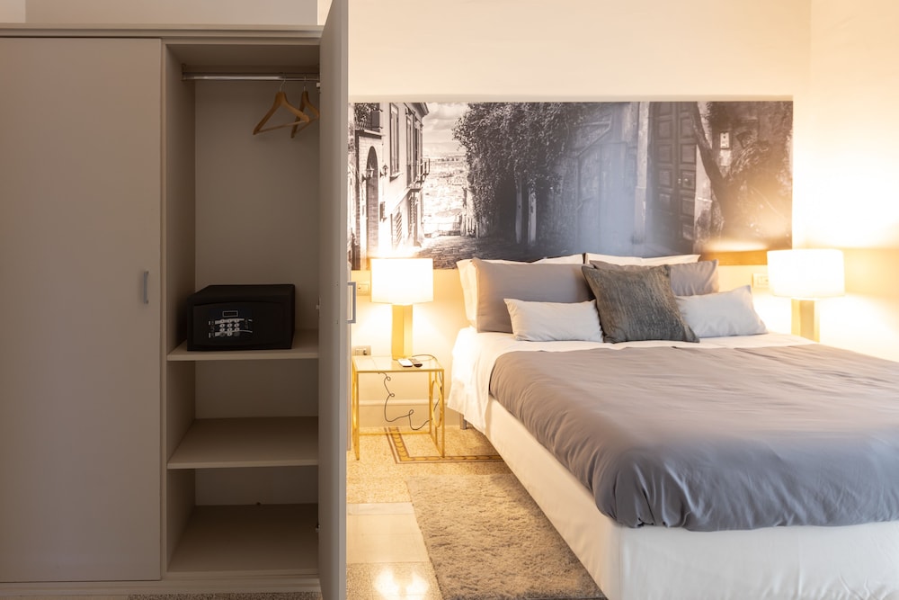 Double Room, Balcony (Vomero)