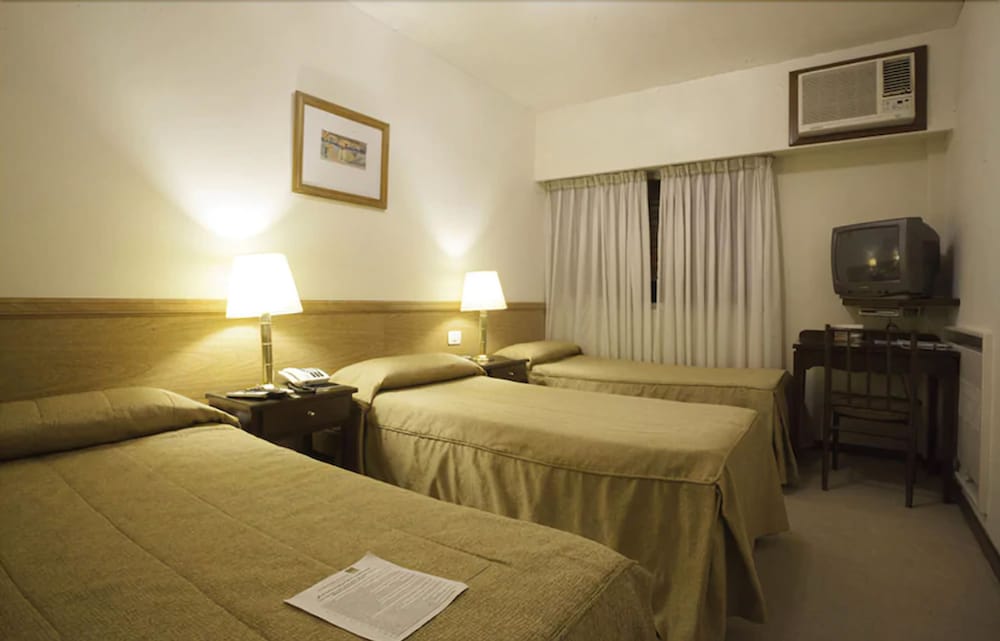 Standard Triple Room, 3 Twin Beds photo 1