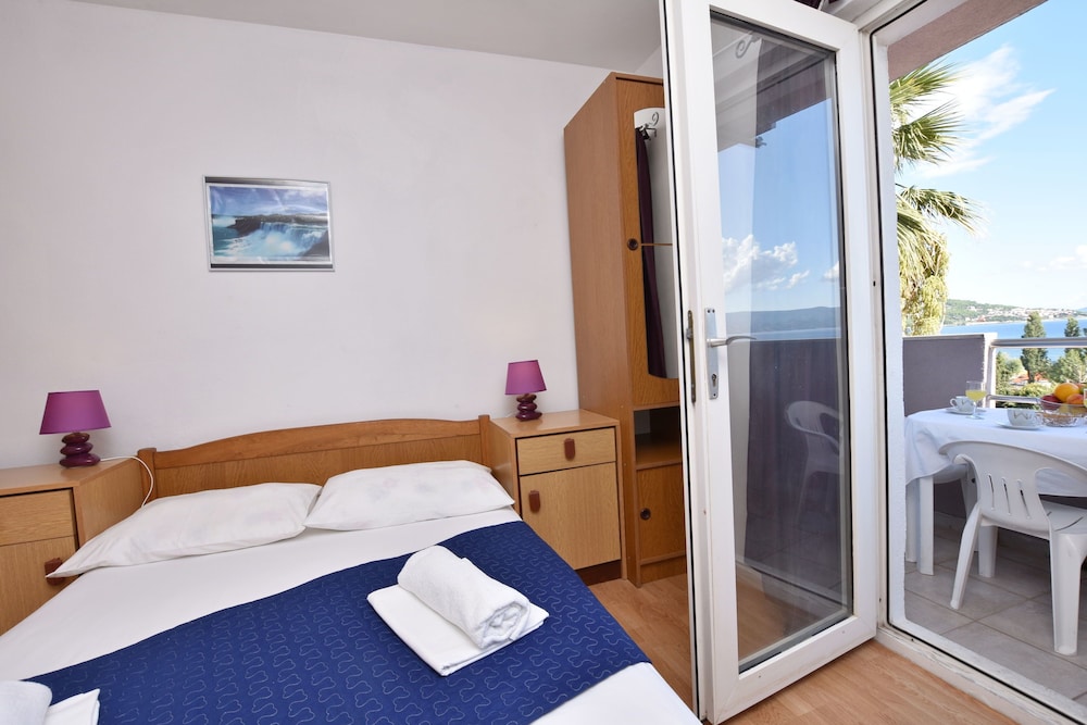 Apartment (A1) photo 2