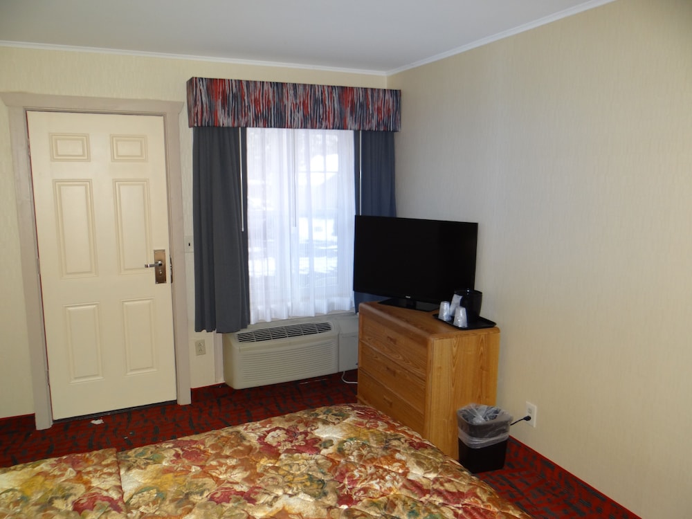 Standard Room, 1 King Bed photo 1