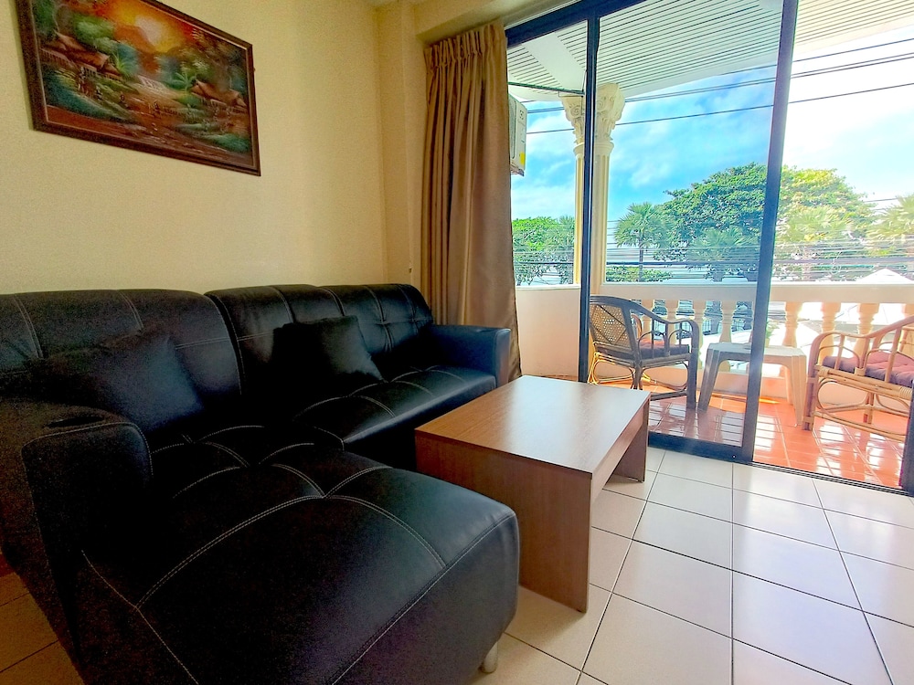 Suite, 1 King Bed, Ocean View - Photo 8