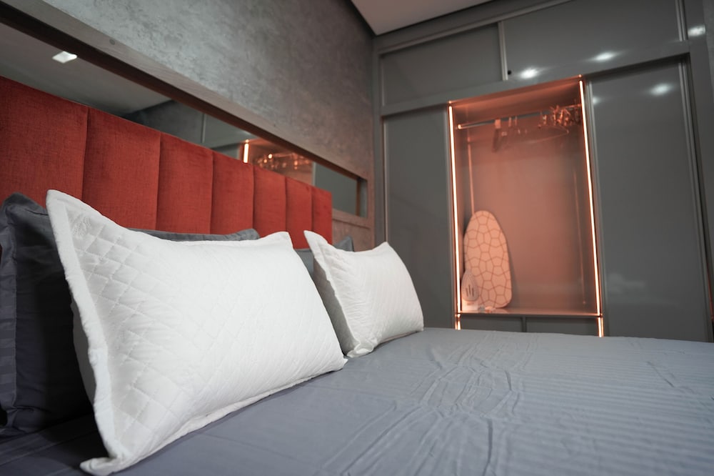 Luxury Apartment photo 2