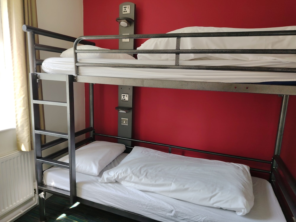 Room, Ensuite (2 Bed Private) photo 3