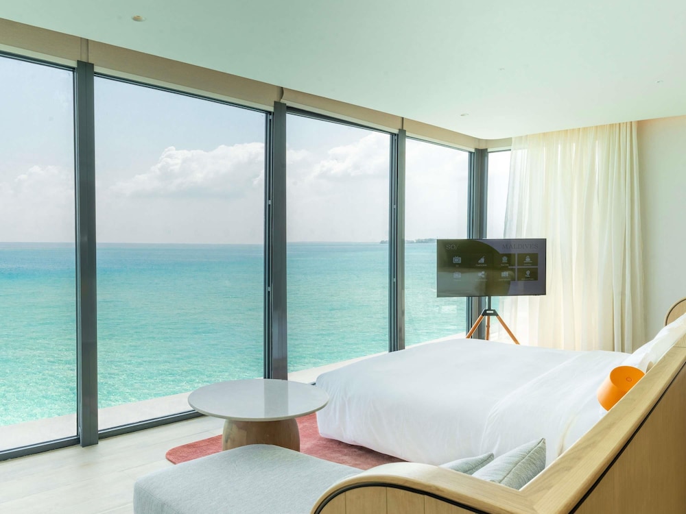 Two-Bedroom Ocean Water Pool Atelier photo 2
