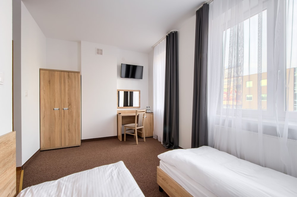Superior Twin Room - Photo 3