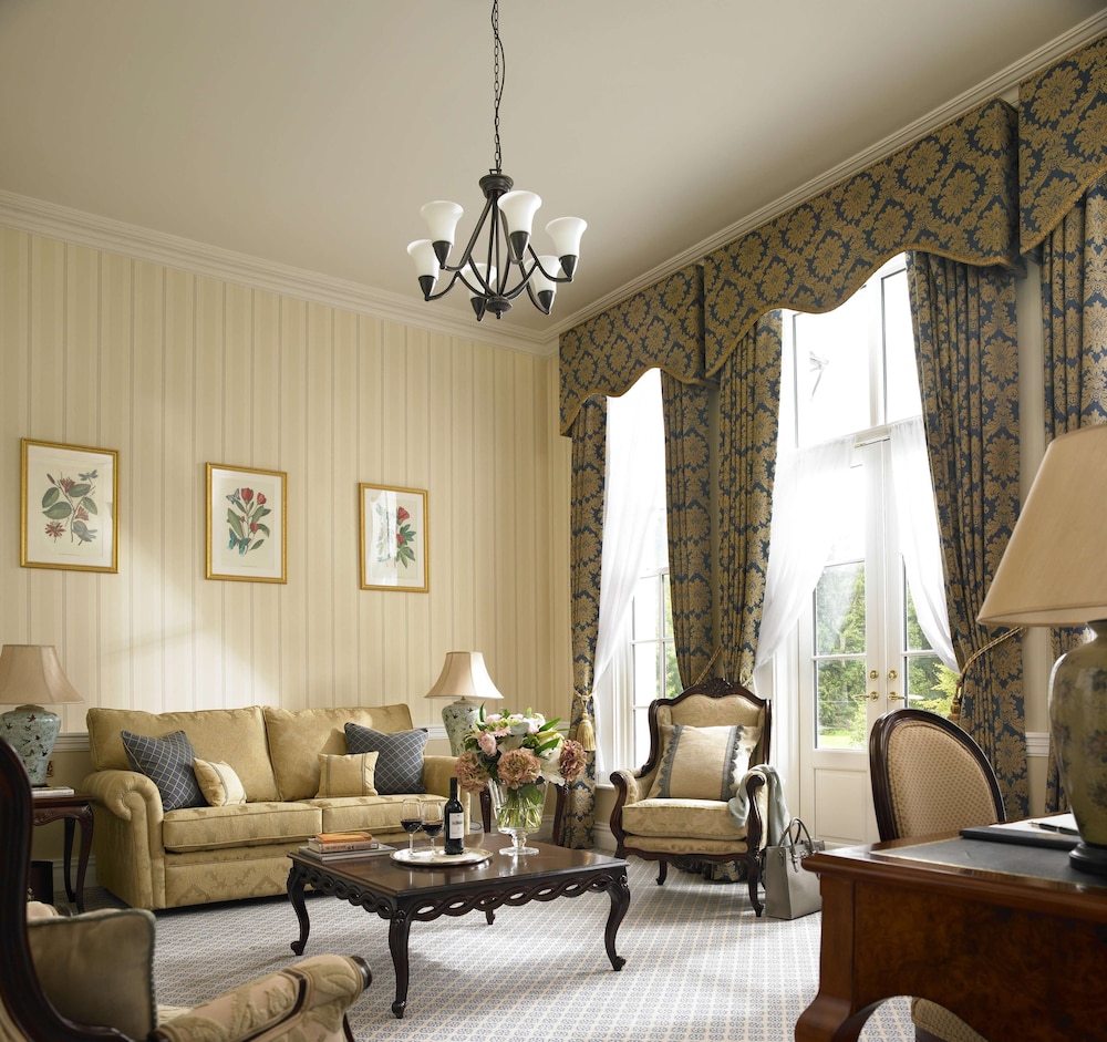 Suite (Barton)