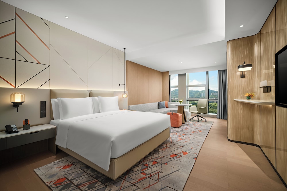 Standard Room, 1 King Bed photo 1