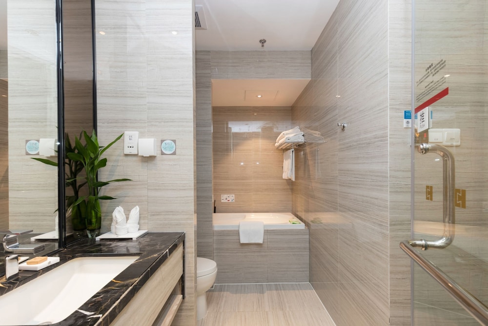 Deluxe Suite, 2 Bedrooms - Photo 4
