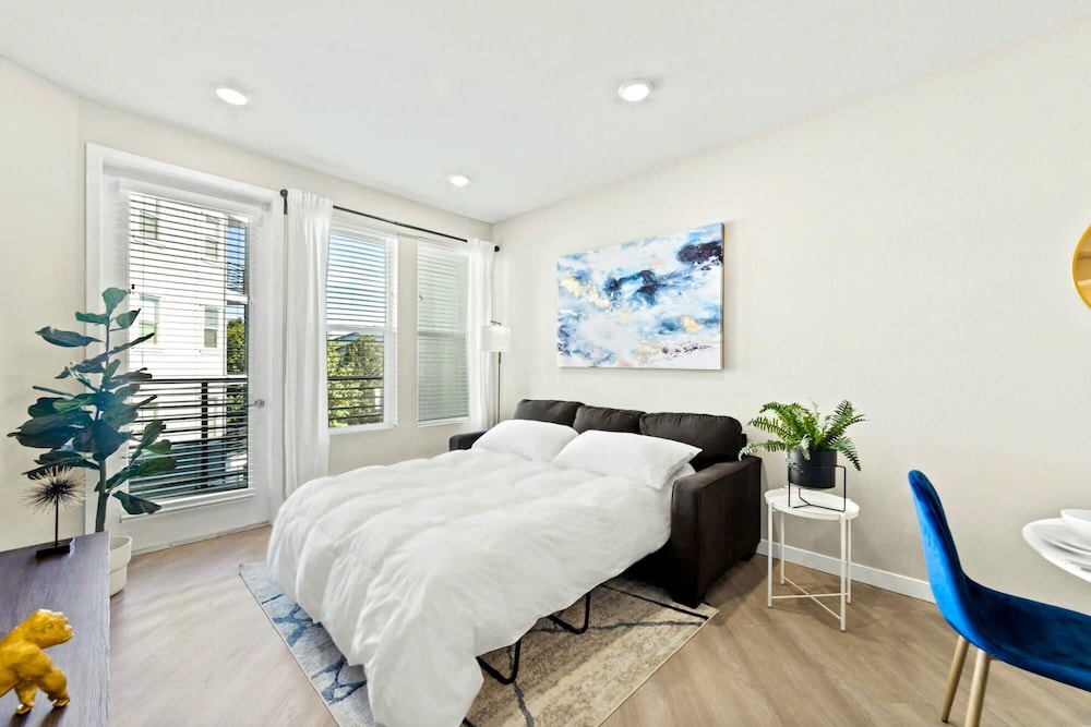 Apartment photo 1