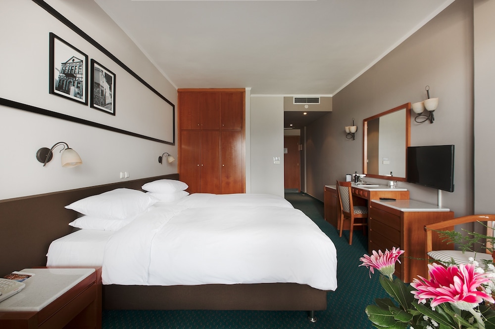 Deluxe Triple Room photo 2