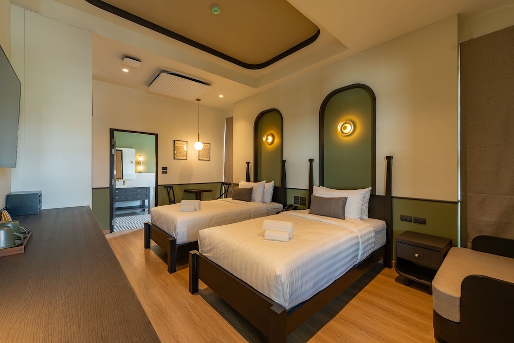 Standard Room, Multiple Beds, Non Smoking, City View