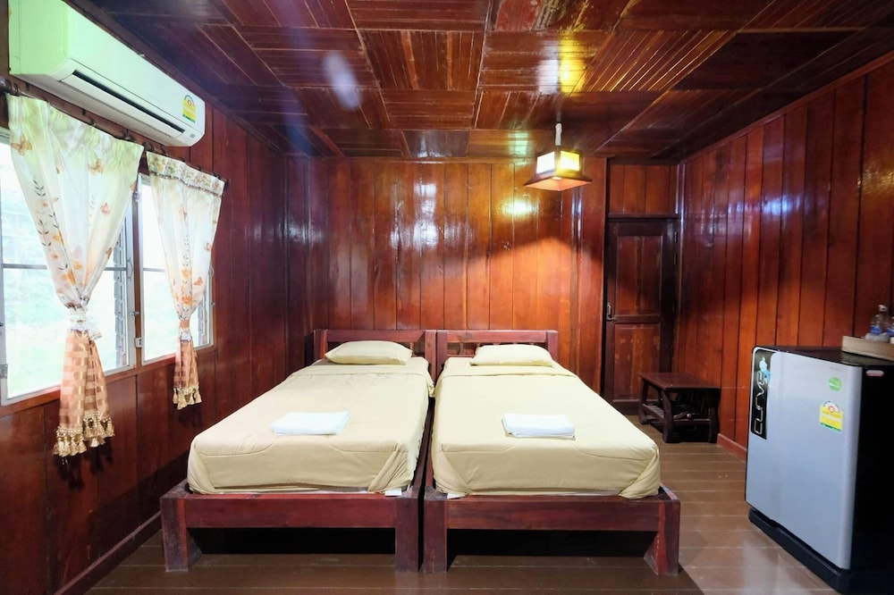 Basic Twin Room photo 2