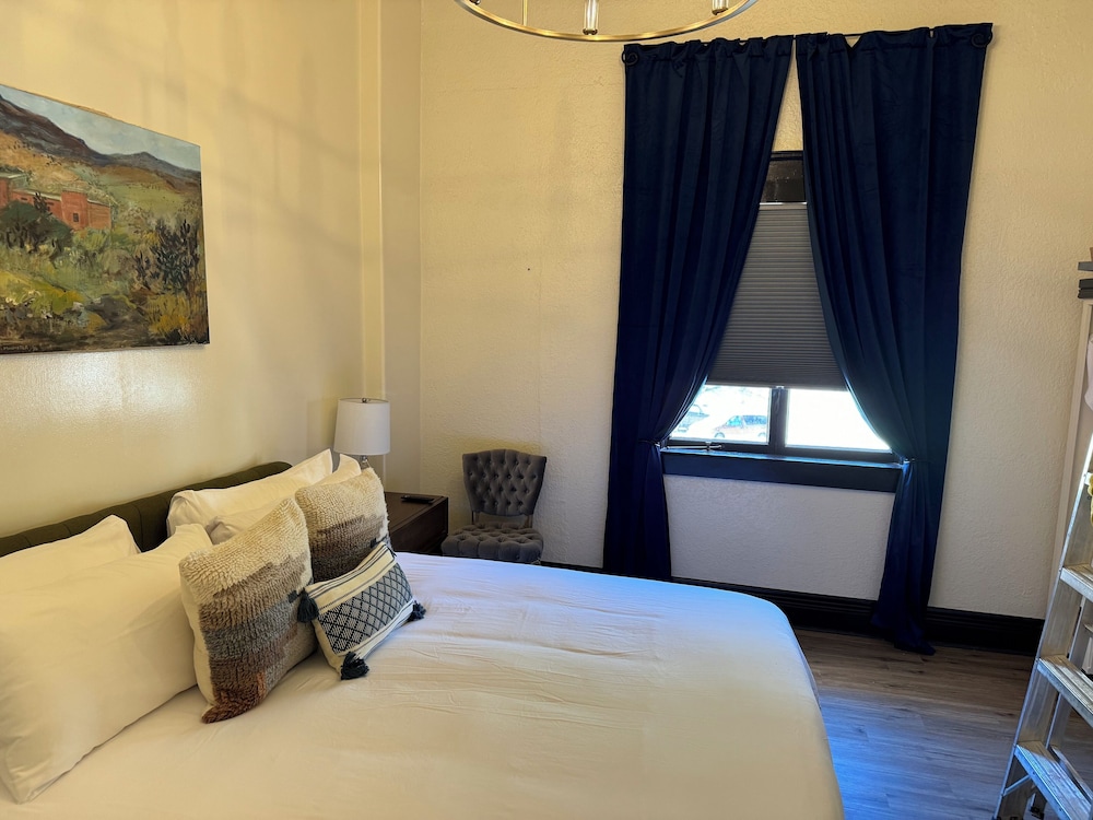 Signature Room, 1 King Bed