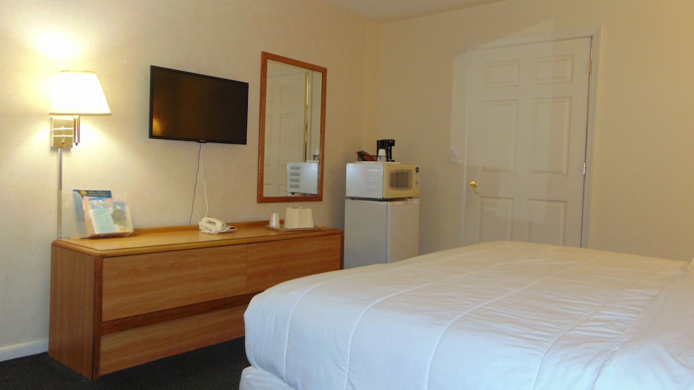 Room, 1 Queen Bed, Non Smoking, Jetted Tub (Jacuzzi), photo 6