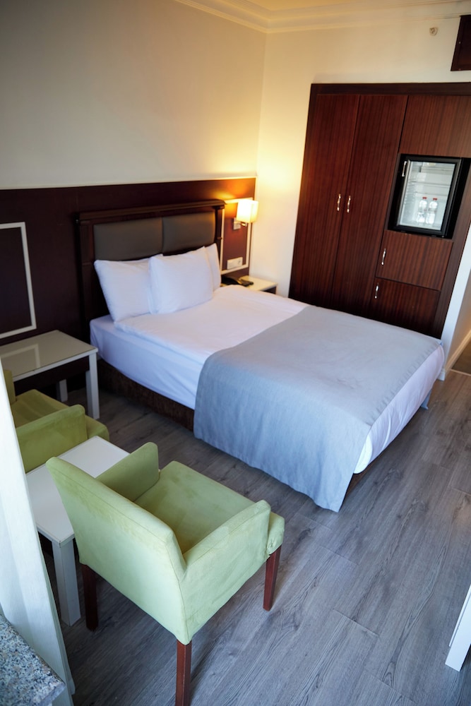 Single Room photo 2