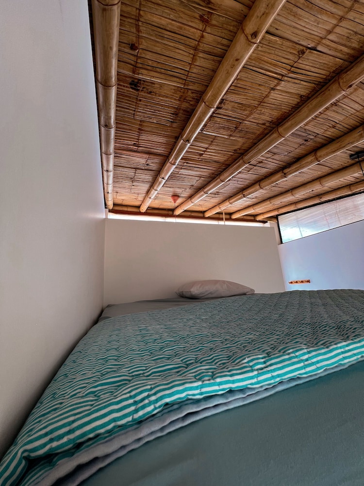 Standard Room, 1 Bedroom, Ensuite, Partial Sea View photo 3