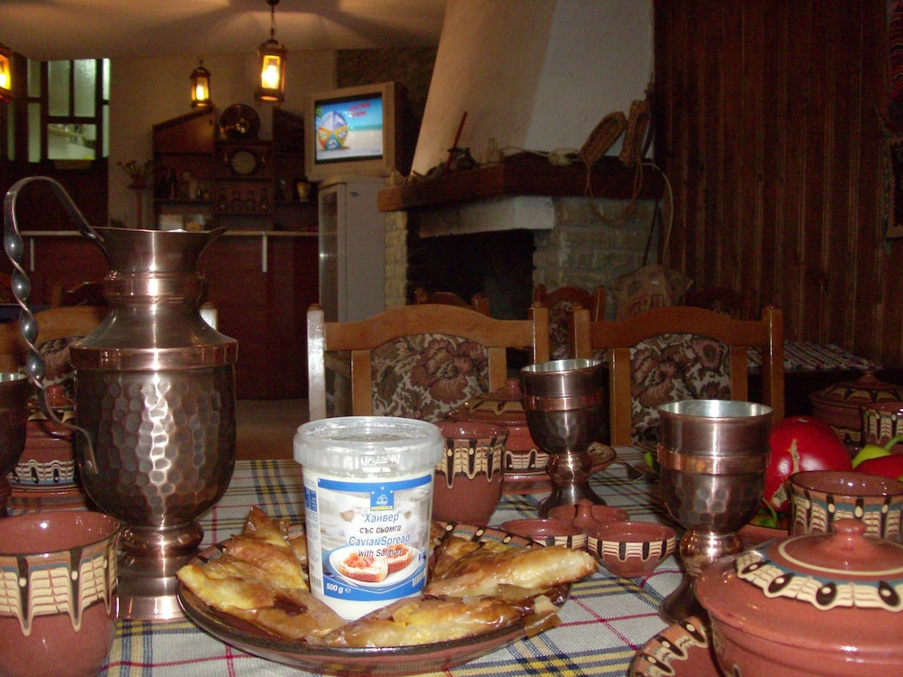 Traditional Triple Room, Garden View photo 3