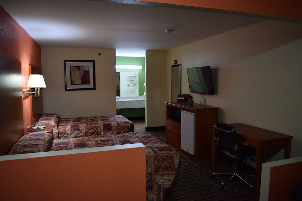 Standard Room, 2 Double Beds, Non Smoking - Photo 3