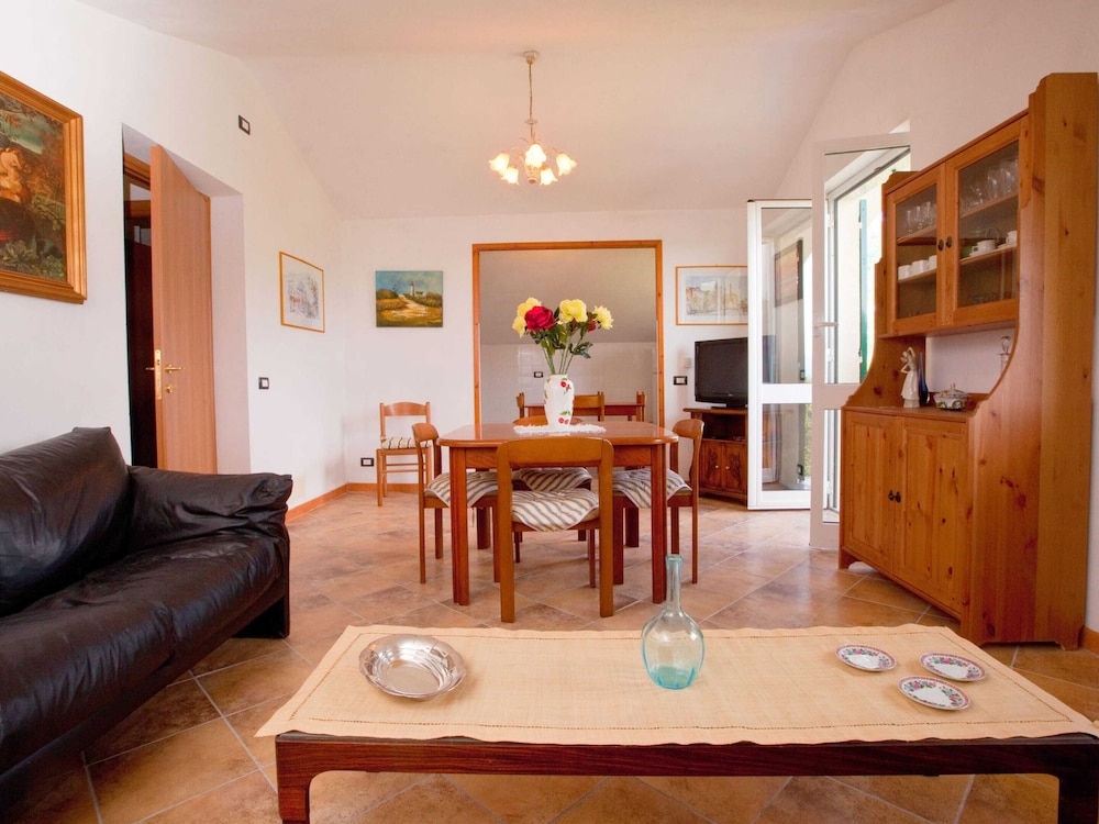 Classic Villa, 4 Bedrooms photo 2