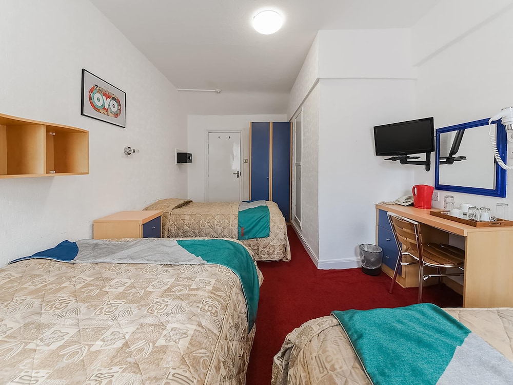 Deluxe Triple Room, Multiple Beds photo 3