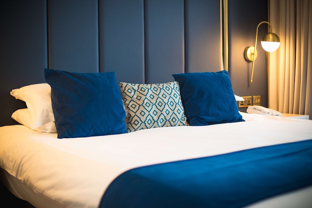 Standard Room, 1 Double Bed, Non Smoking - Photo 6