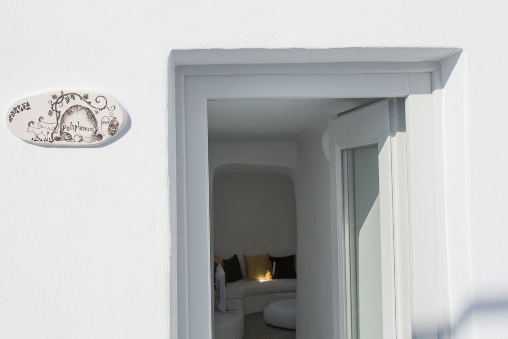 Superior Suite, Terrace, Sea View (Shared Heated Pool)