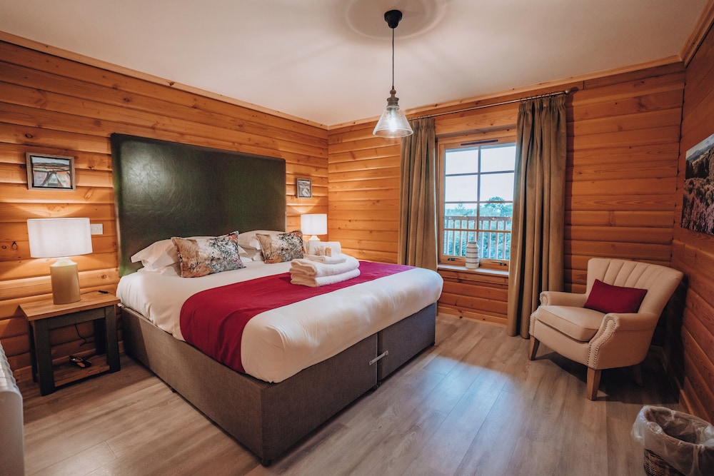 Cabin, 3 Bedrooms (Aspen) photo 1