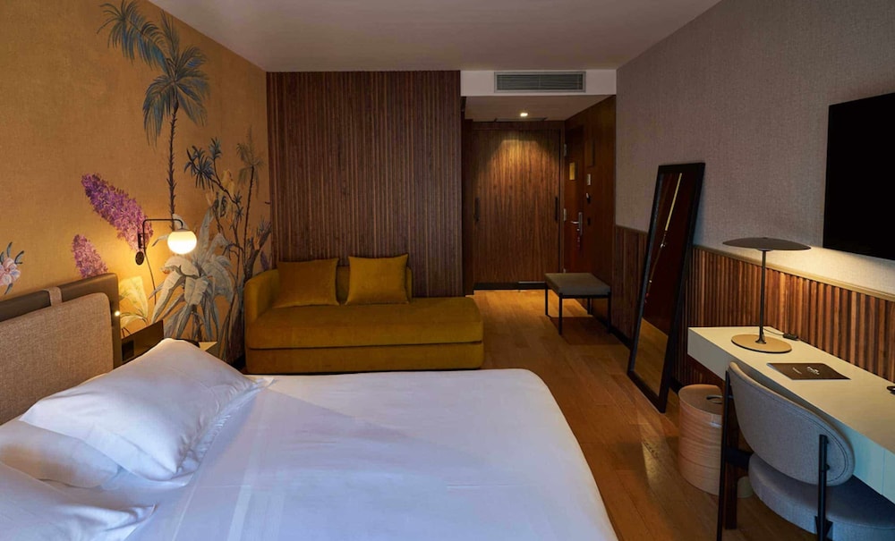 Premium Triple Room