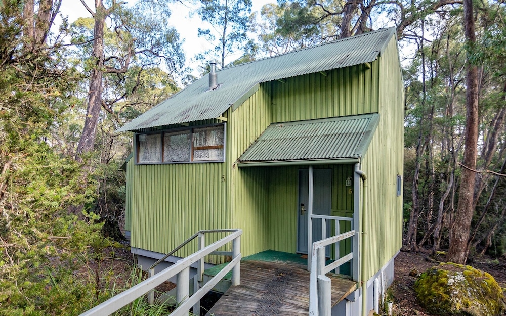 Heritage Loft Style Cabin photo 2