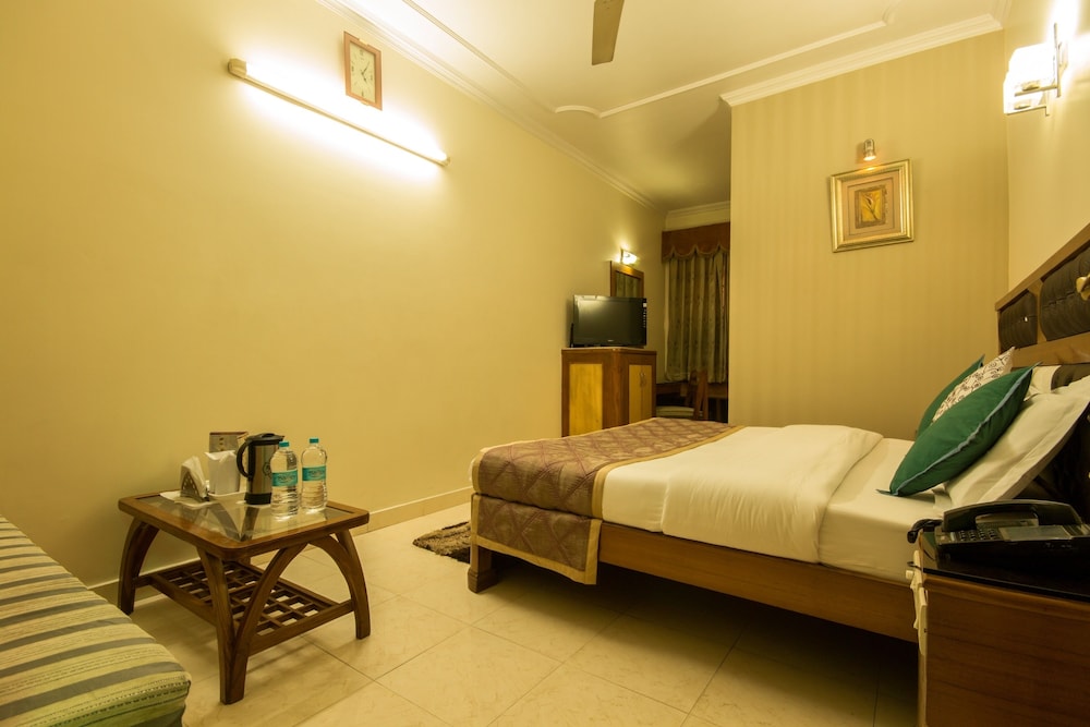Deluxe Room - Photo 10