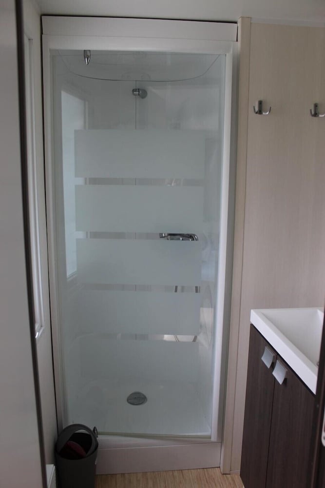 Comfort Mobile Home, 3 Bedrooms photo 2