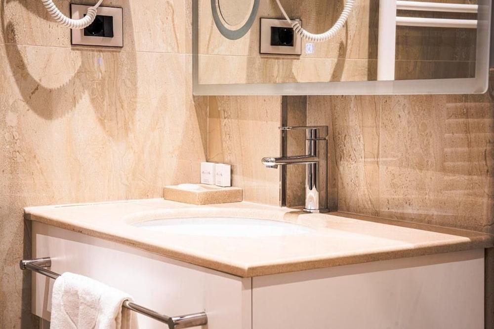 Basic Double or Twin Room