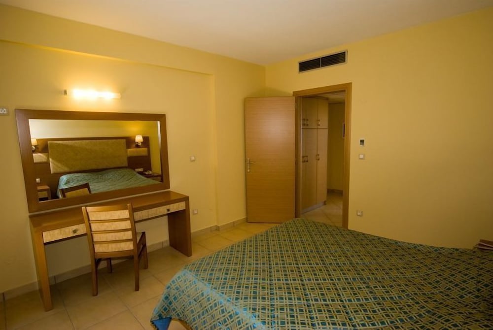 Apartment, 1 Bedroom, Partial Sea View