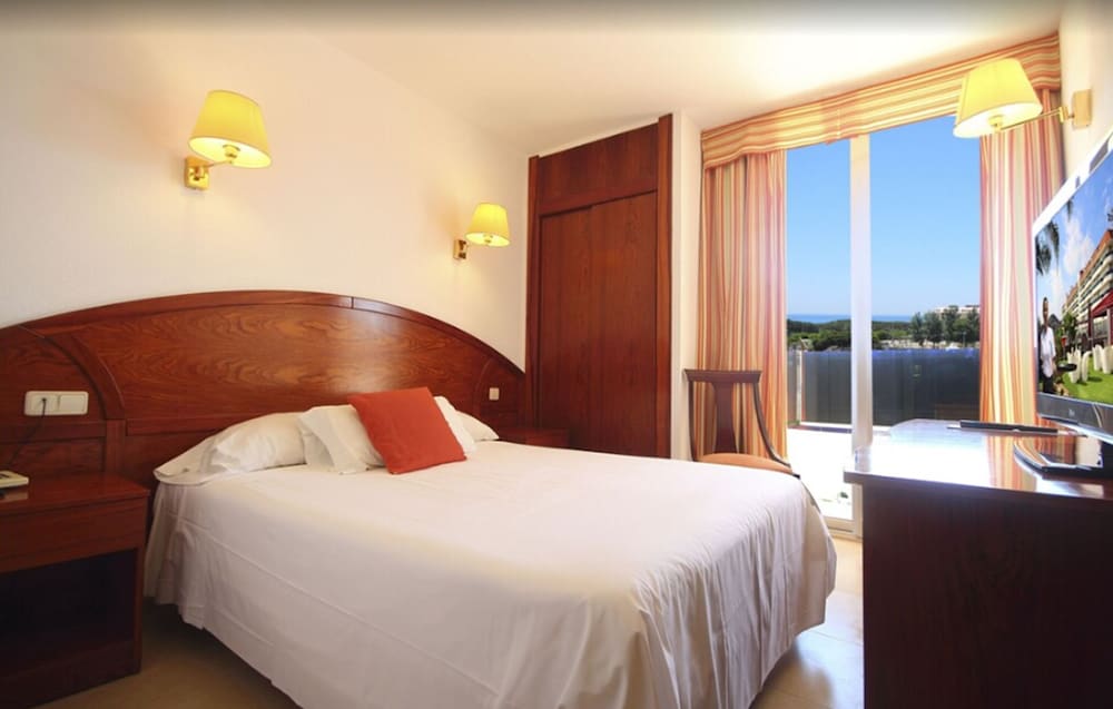 Double Room, Sea View - Photo 2