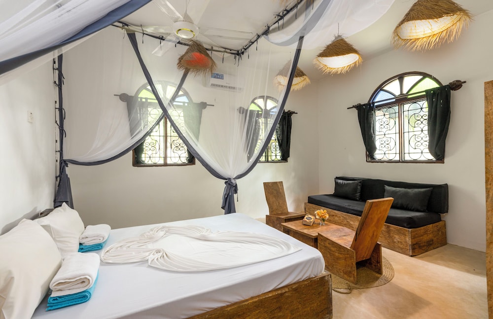 Deluxe Double Room, Non Smoking (Villa with Pool)