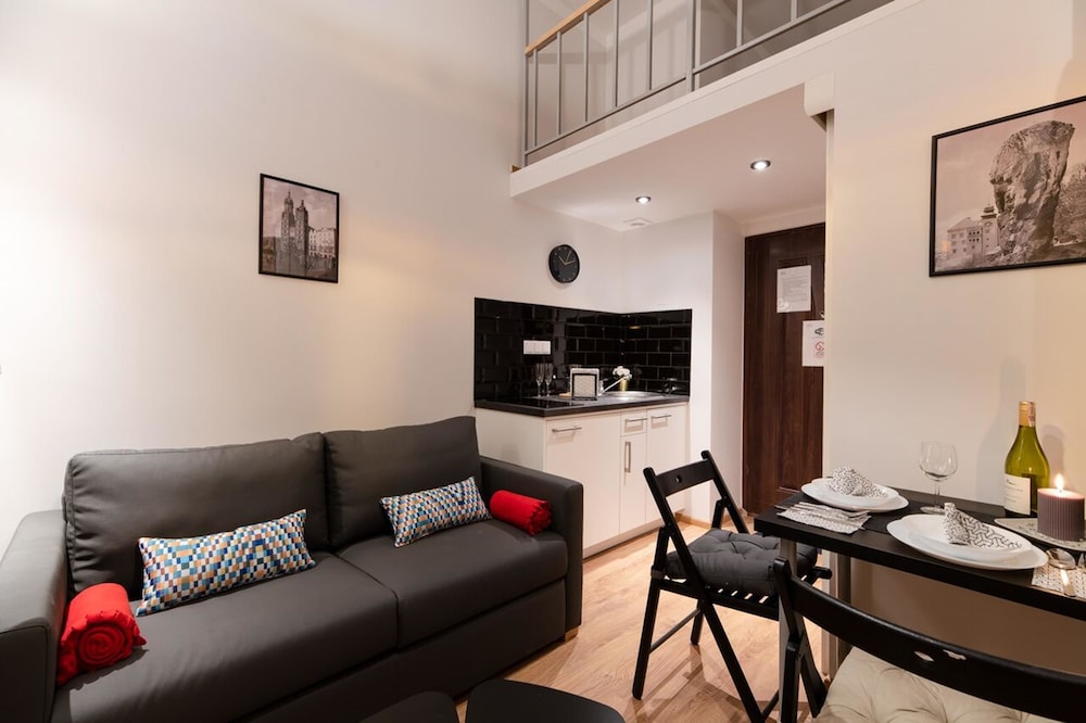Apartment (D36)
