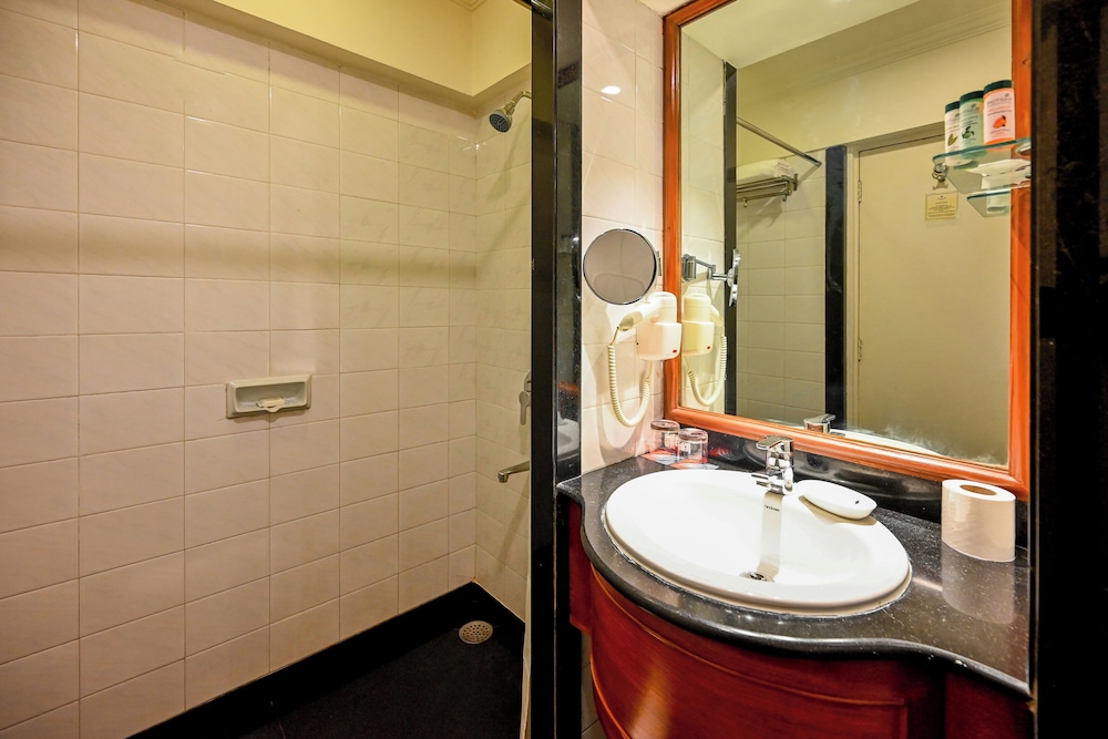 Superior Room + Buffet Breakfast + 20% on Food and Soft beverages + Wi-Fi - Photo 2