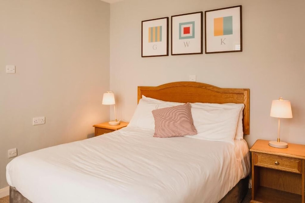 Standard Double Room, Ensuite photo 3