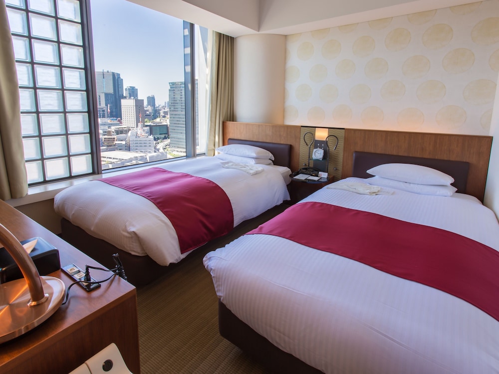 Deluxe Twin Room, Non Smoking (Top Floor / Palace Side) - Photo 11