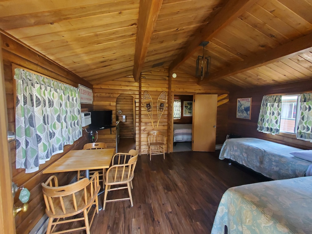 Cabin, Multiple Beds, Kitchenette