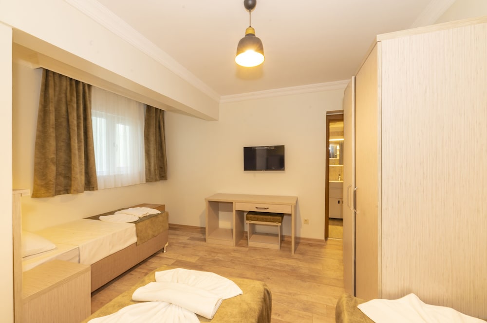 Comfort Triple Room photo 3