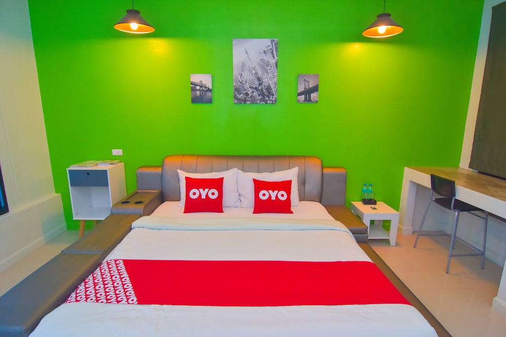 Deluxe Double Room, Pool Access photo 3