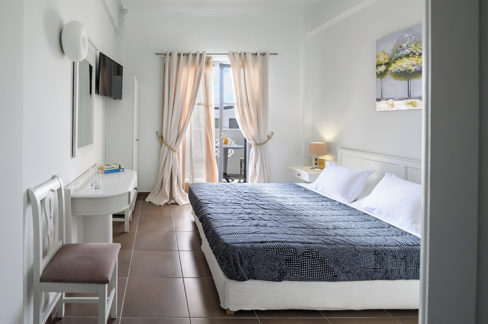 Standard Room - Photo 1