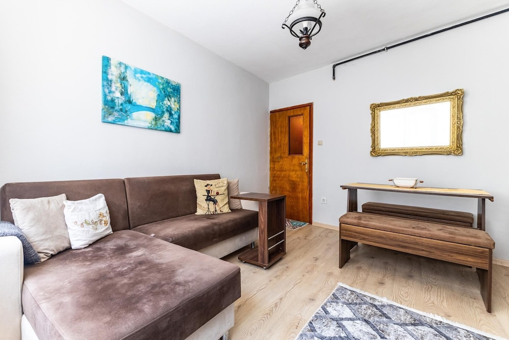 Apartment photo 3