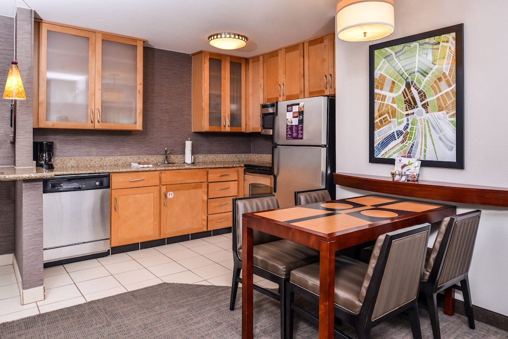Suite, 2 Bedrooms (Hearing Accessible)