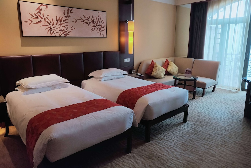 Deluxe Room, 2 Twin Beds photo 1
